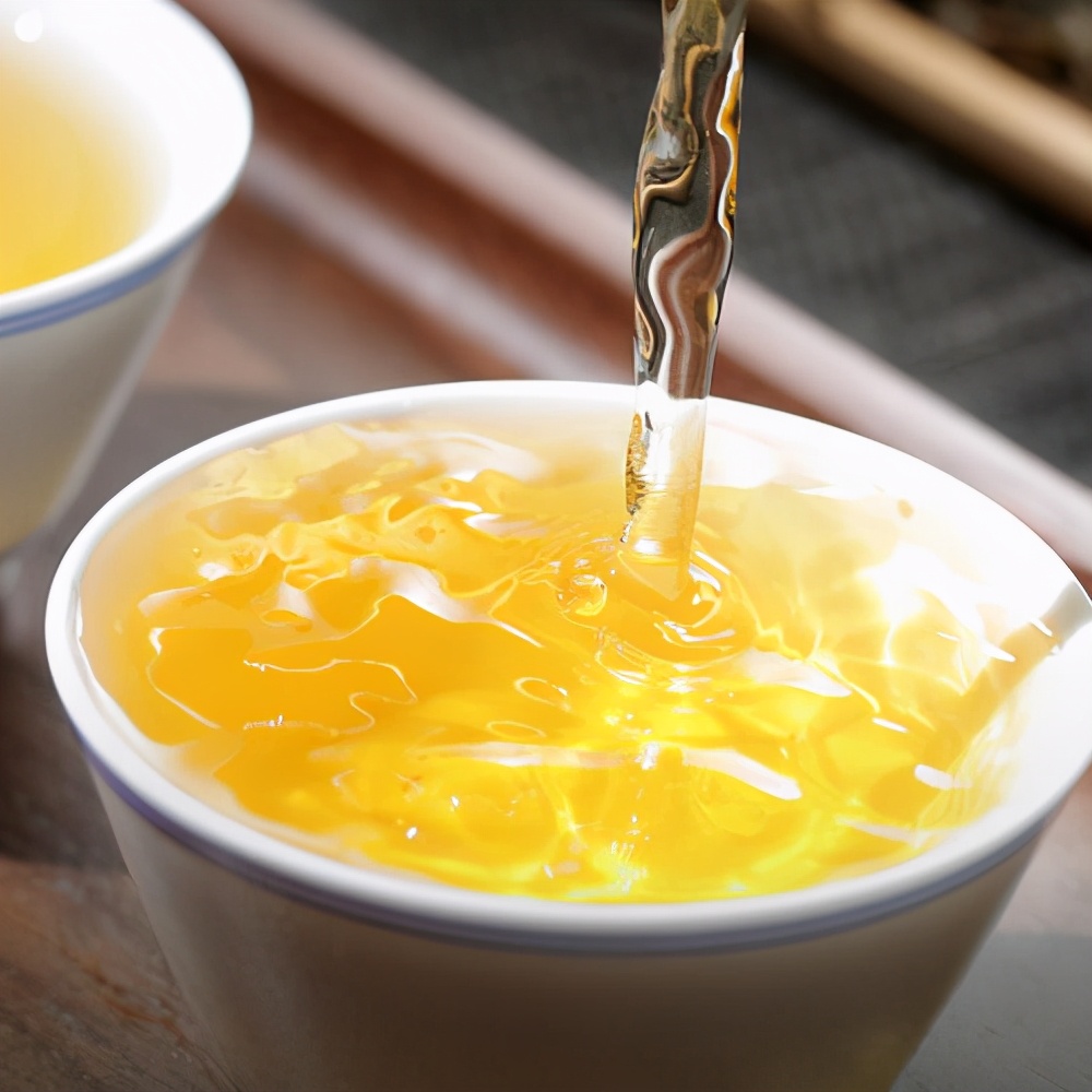 普洱茶春茶辨别方法有哪些,如何辨别普洱茶是春茶还是夏茶