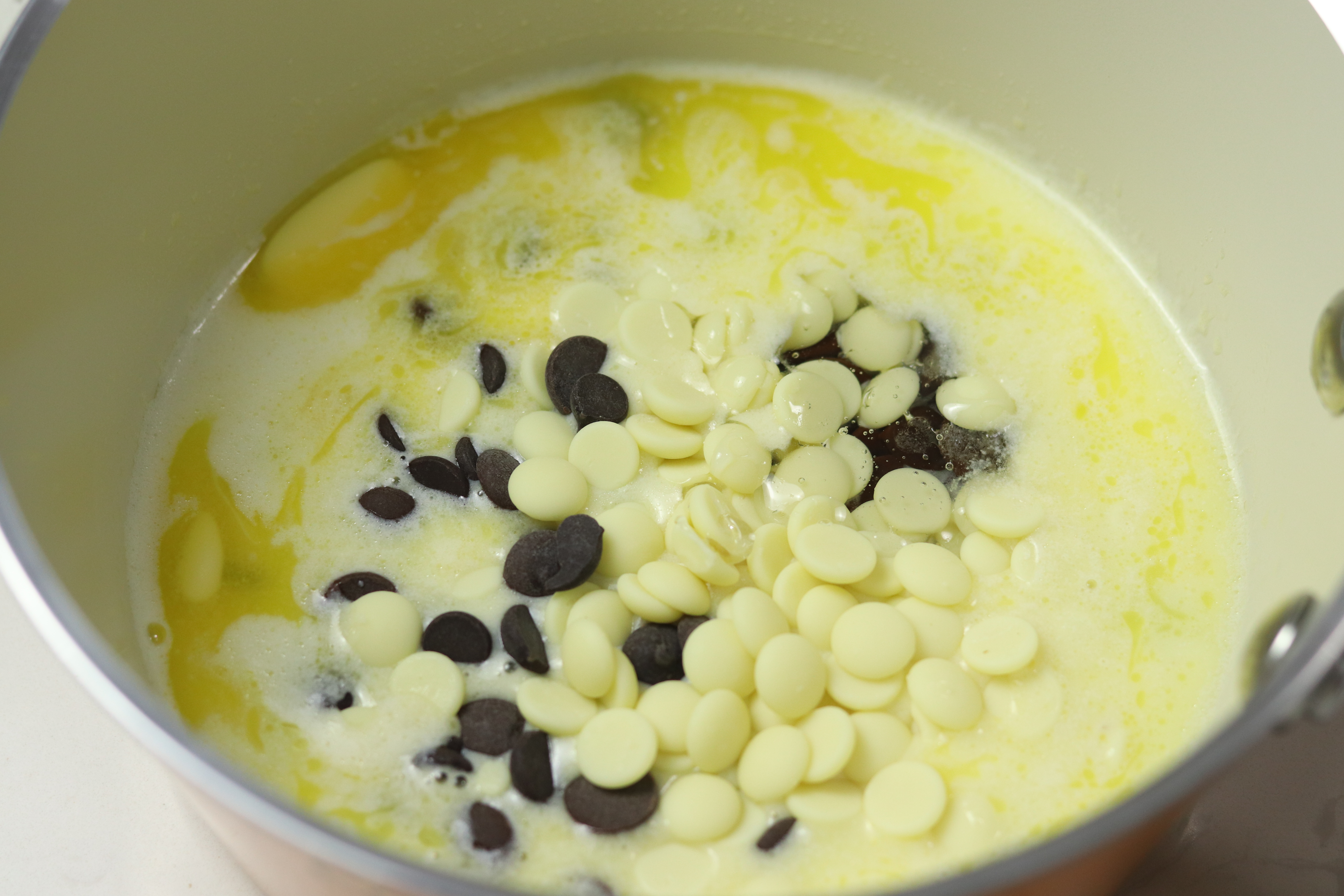 情人节手工巧克力制作全过程,在家里不用火怎么做巧克力