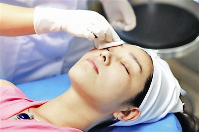 减肥沐浴露真的好使吗,用瘦身沐浴露真的可以瘦身吗