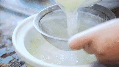 高汤又浓又白的做法,高汤怎样才能熬成乳白色