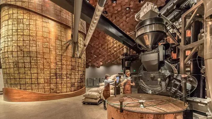 星巴克的设计是谁设计的,上海星巴克的设计师