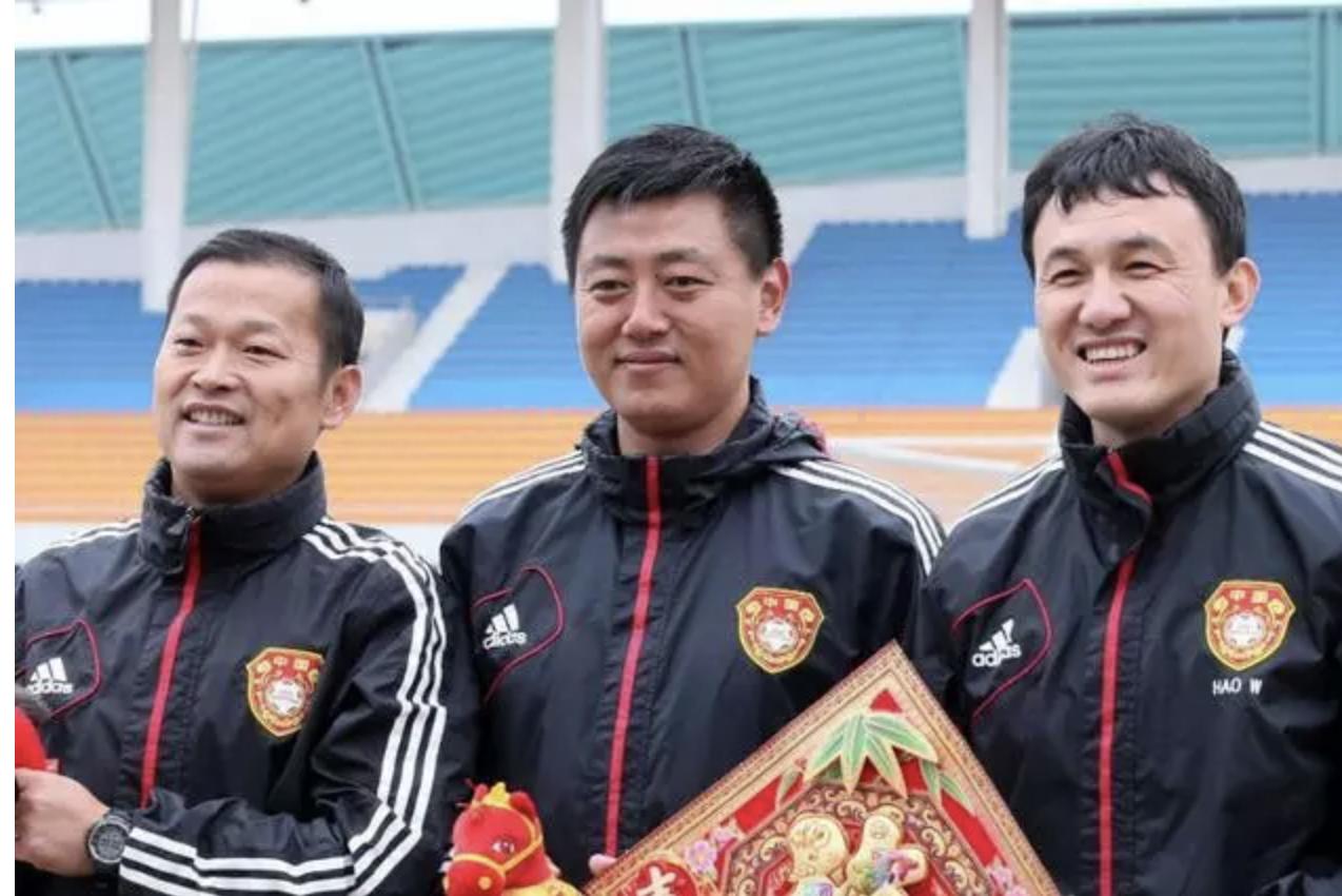 郝伟新国奥热身赛,国奥新帅郝伟出征视频