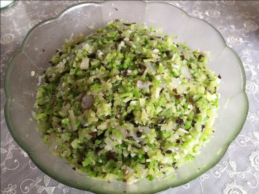 萝卜虾肉玉米丸子,萝卜虾肉饺子馅怎么调