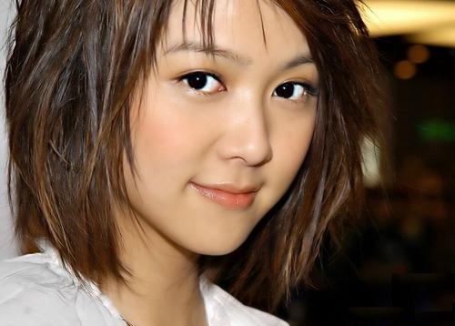 颧骨高的高级美,颧骨高很高级