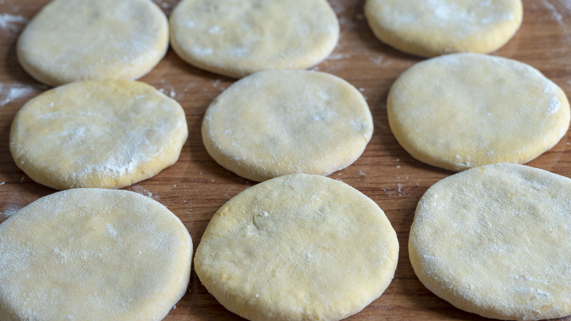12种饼的做法，每一种都超好吃，学会后在家做，比买得更香更实惠