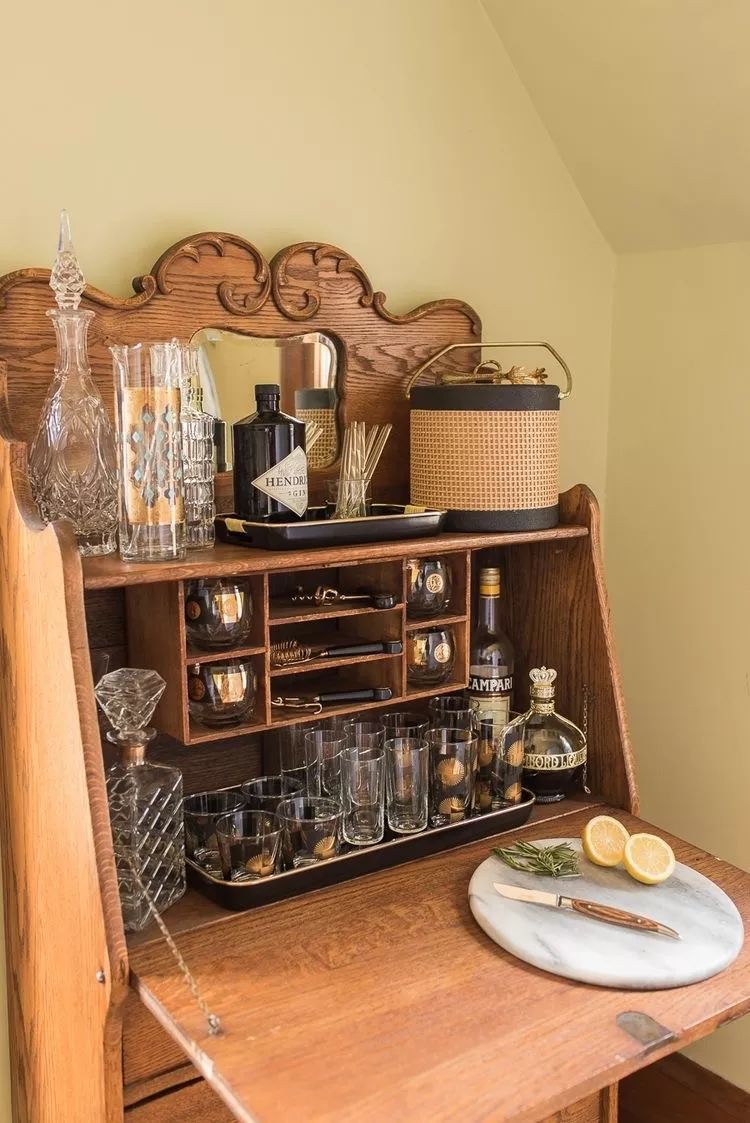 最简陋的小酒吧,家里有一个吧台酒吧