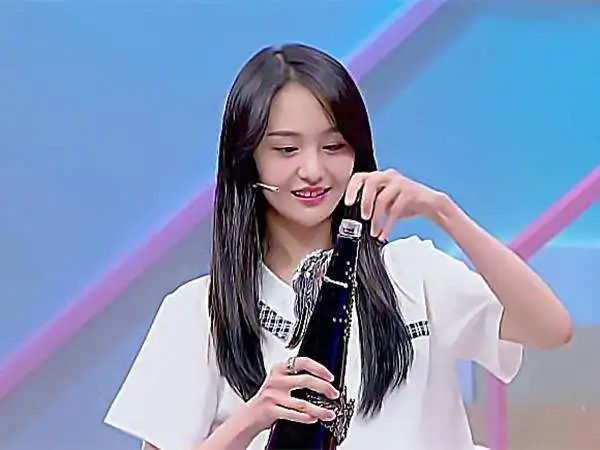 郑爽被曝日薪208万？！我的拳头硬了....