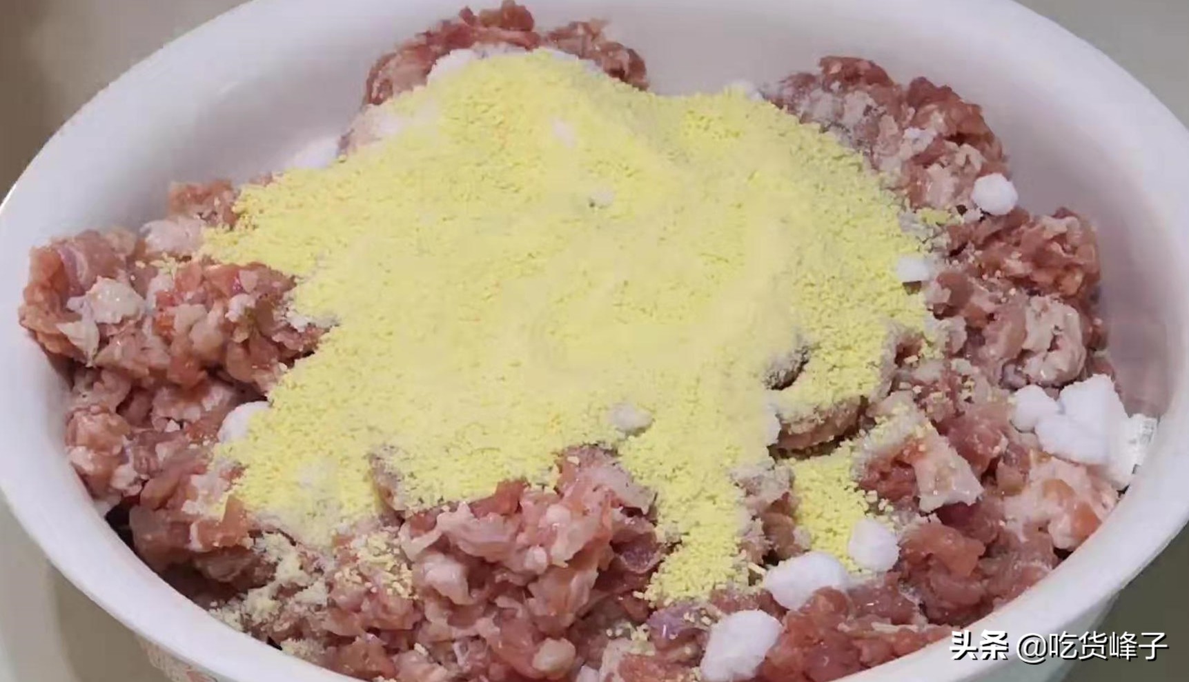 晾好的香肠煮香肠的正确方法,腌制的好的香肠直接晾晒