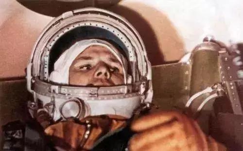 真正的躺赚日入300,躺着就能赚钱的工作月薪8万