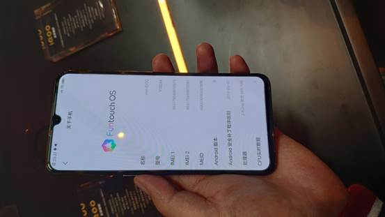 iqoo玩狂野飙车,iqoo机器人的骚操作