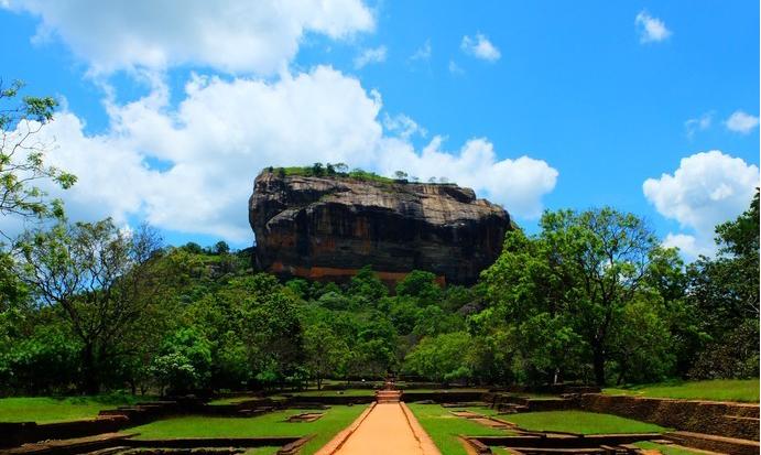 斯里兰卡是印度半岛的一滴泪,斯里兰卡被誉为印度洋上的眼泪