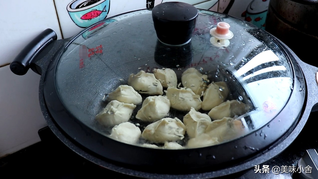 教你在家做水煎包，详细讲解从包到煎全过程，做法超简单