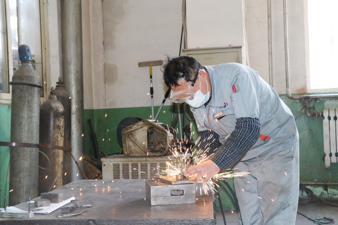 刻苦钻研提升技能立足岗位做贡献——记山东省康泰实业有限公司徐艳鹏