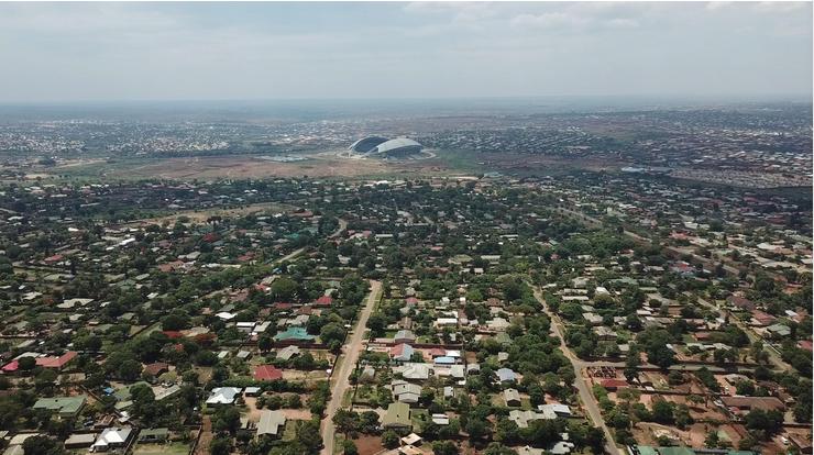 在非洲做生意一要命二求财,当它出问题,中国商人差点血本无归