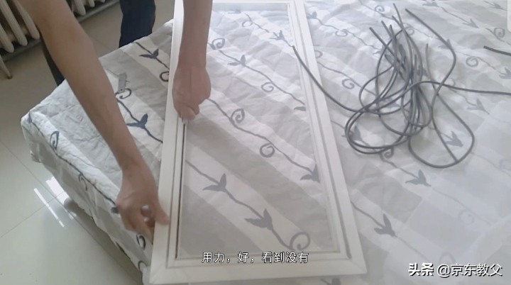 下拉式隐形纱窗如何更换窗纱,不锈钢纱窗怎么更换里面钢网