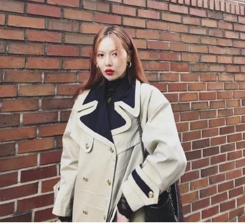 韩国女明星金泫雅粉色裙子跳舞,金泫雅冬日穿搭