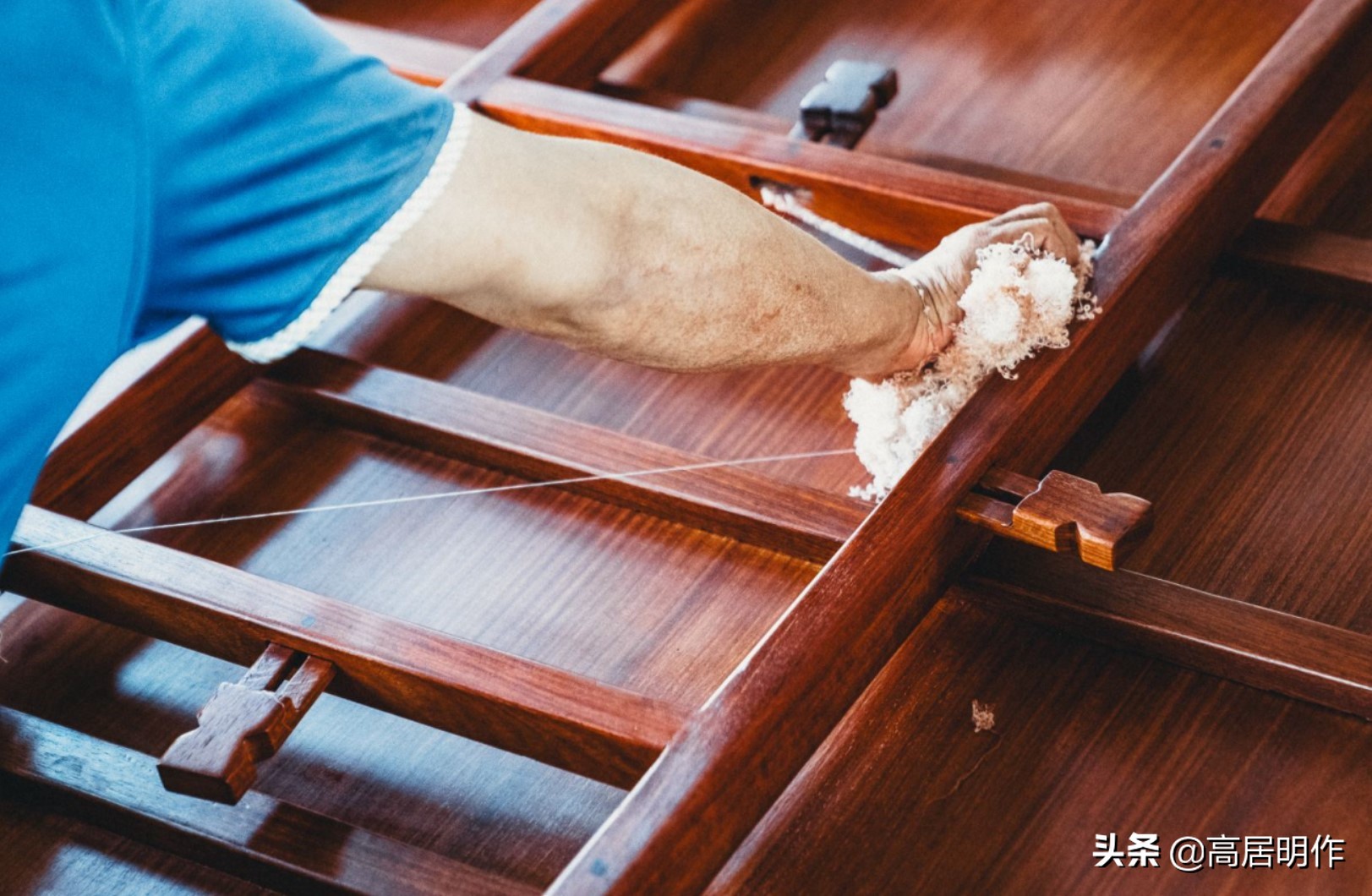 红木家具开裂用什么方法补救,红木家具开裂的原因是什么