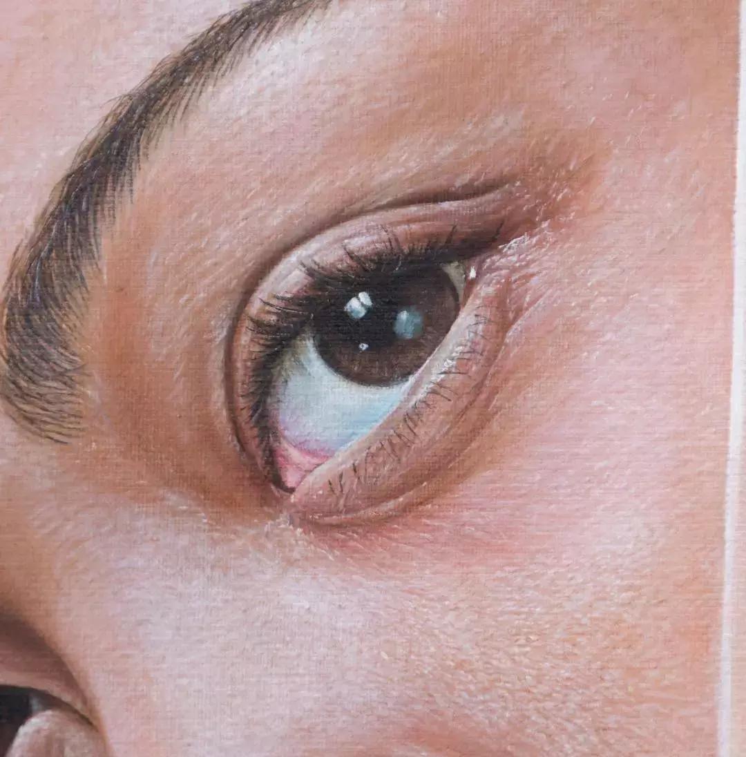 他画了一波美人，笔触精致，活色生香