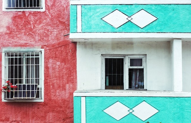 走进朝鲜首都平壤的街头,朝鲜街头建筑