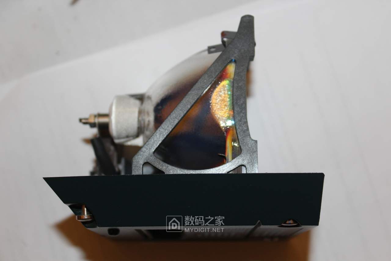 都是钽电容惹的祸：拆修宝施玛（Proxima）3LCD投影机三无故障