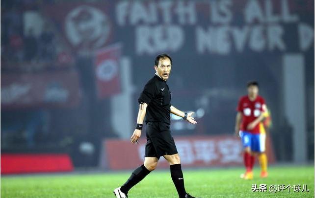 河南建业vs天津权健裁判,中超裁判黄烨军