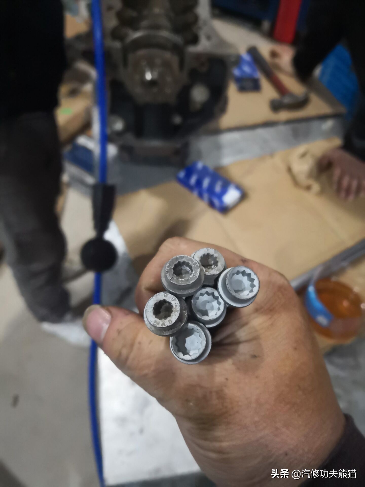 斯柯达明锐2010款2.0烧机油吗,09款斯柯达明锐1.6烧机油怎么解决