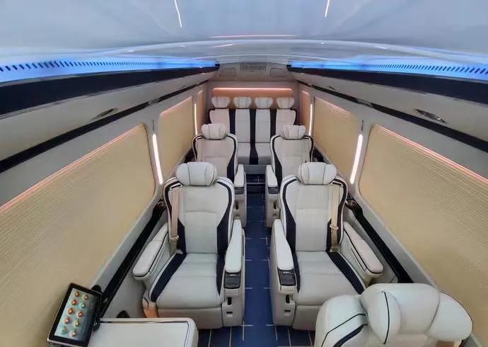 丰田考斯特一台神奇的中巴车,中巴车丰田考斯特搭载几个人