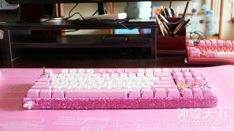 利奥波德:许你粉黛红霞醉梦人家