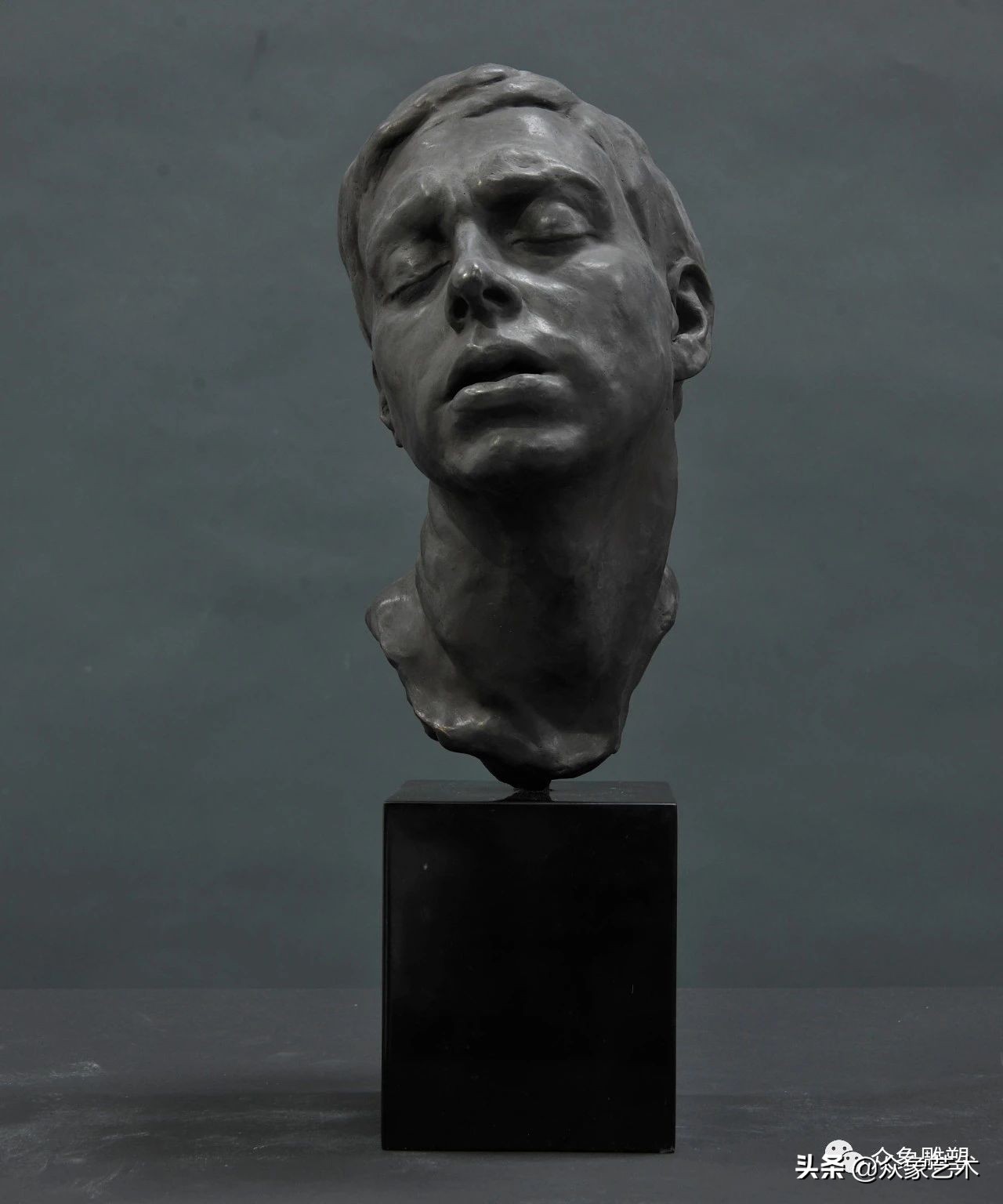 BayasgalanBatmagnai|捕捉“悲伤和失落”