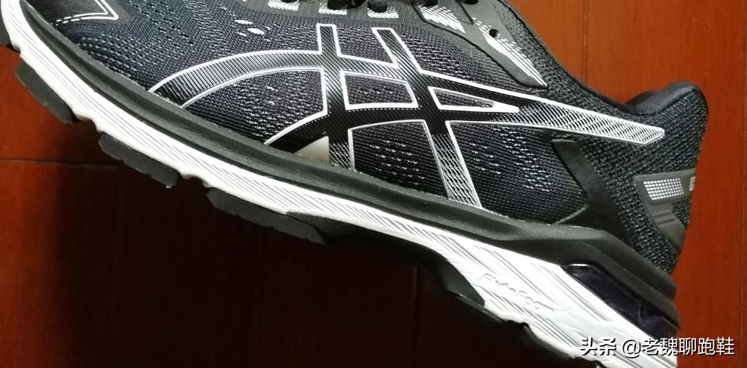 浠庨樋杩揪鏂埌moncler,闃胯开杈炬柉鍜屼簹鐟熷+璺戞