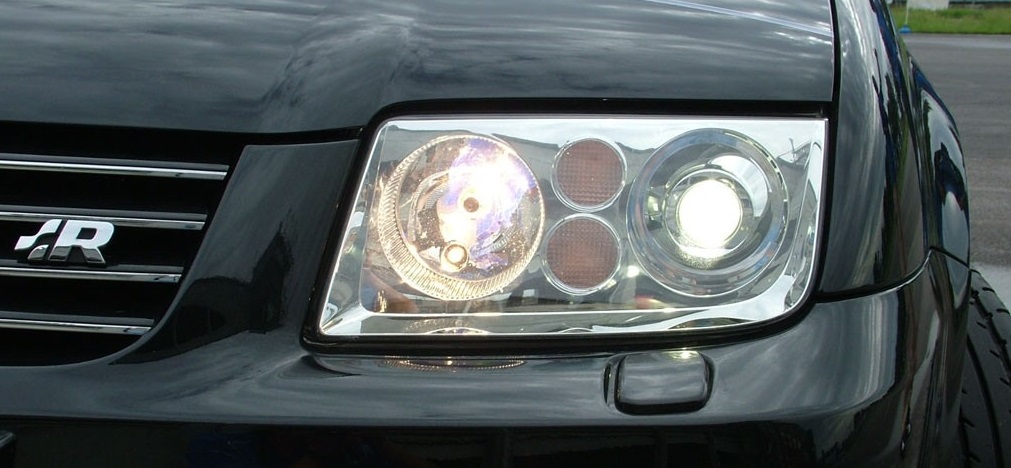 一台大众宝来卖20万，当年的性能“小怪兽”如今依旧好开，经典