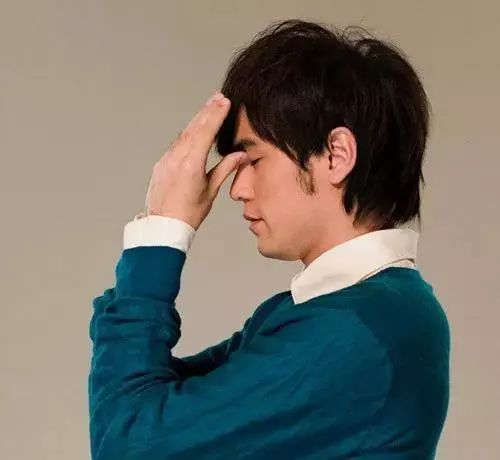 想让眼睛明亮有神吃什么,想要眼睛更亮护眼方法不重样