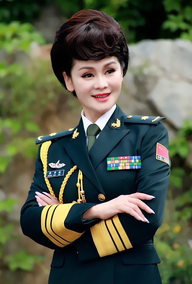 歌唱家张华敏代表作,张华敏歌唱家哪年出生