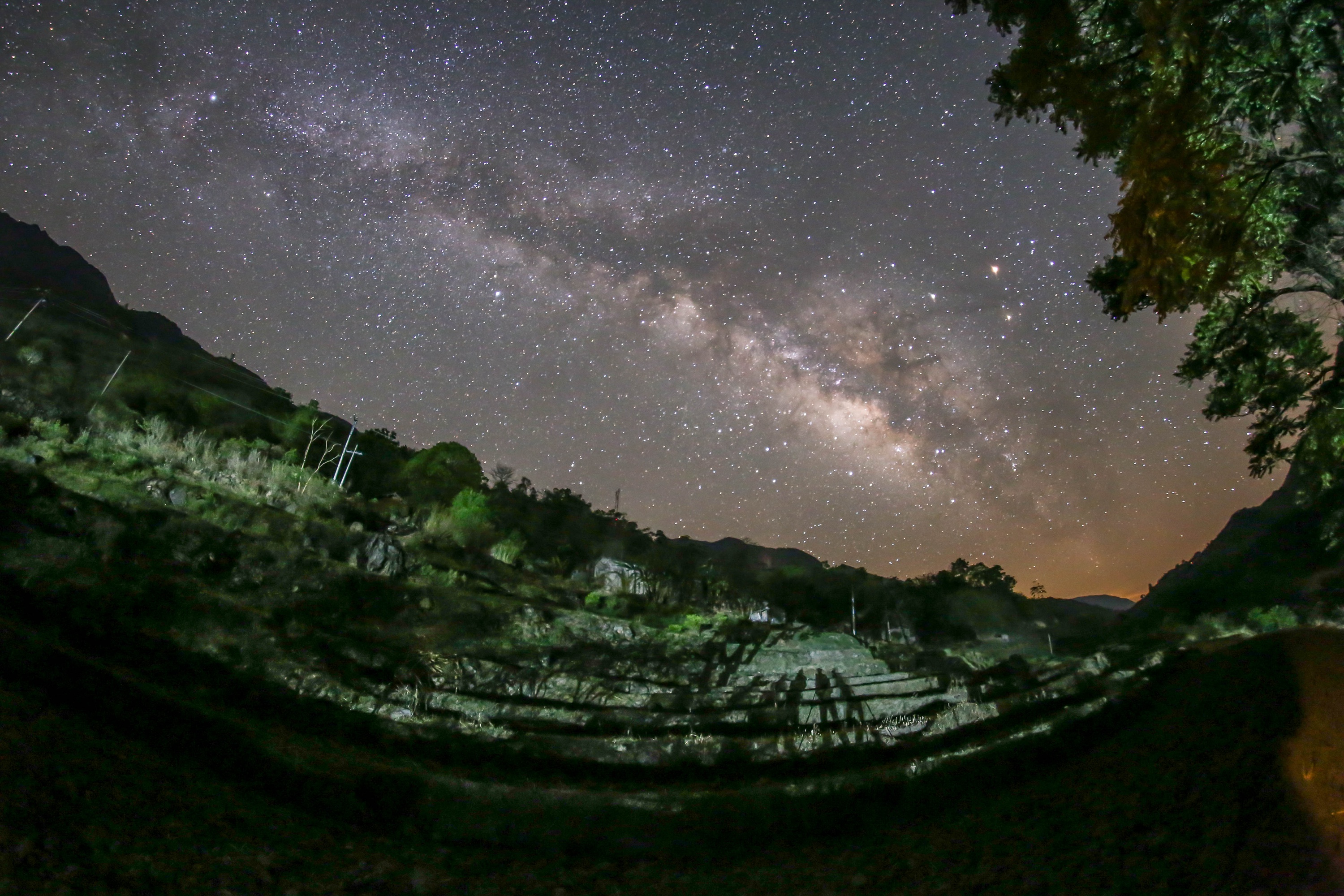 昆明天空之城附近泡温泉,昆明野温泉一日游
