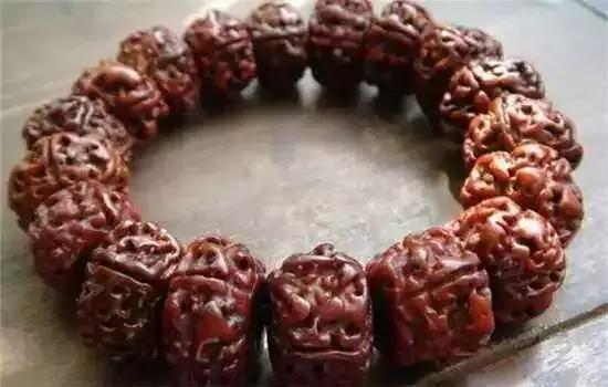 金刚菩提黑了还能盘吗,金刚菩提刚玩黑了补救方法