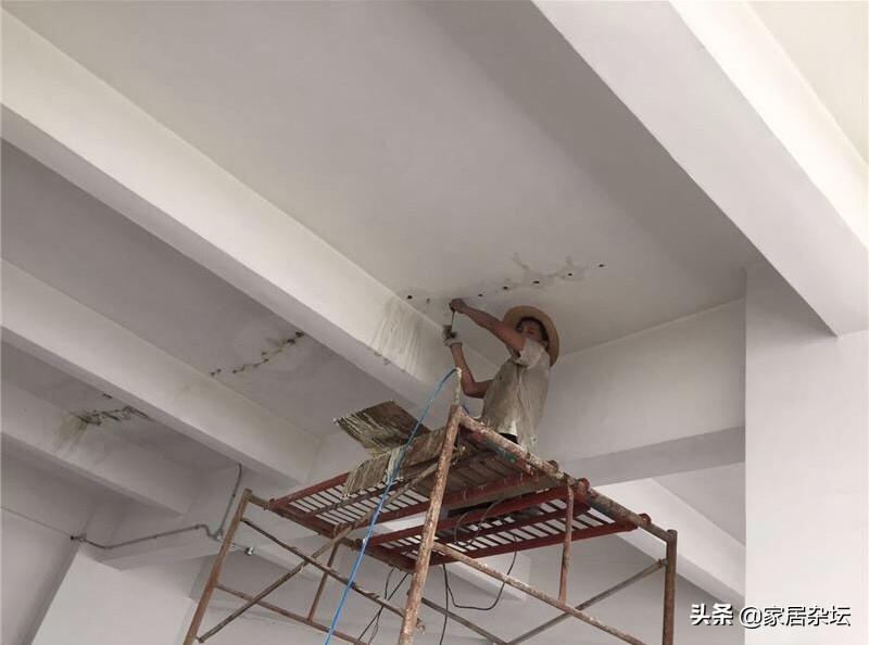 外墙渗水漏水教你一招,外墙漏水如何用防水水泥补漏