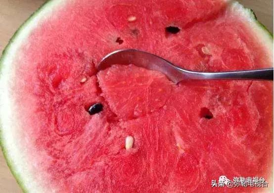 弥勒千亩西瓜熟了!黄心瓜、红心瓜、小香瓜…你喜欢哪种?