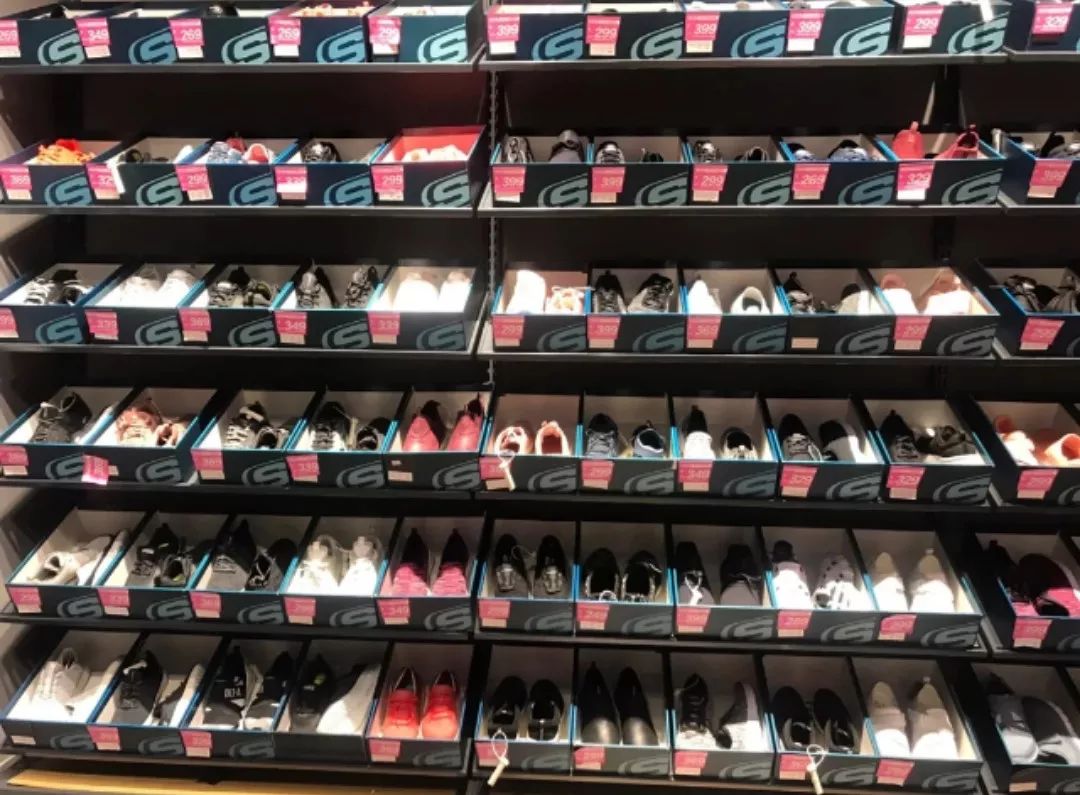 60块钱买的阿迪达斯黑贝壳,60块买的耐克