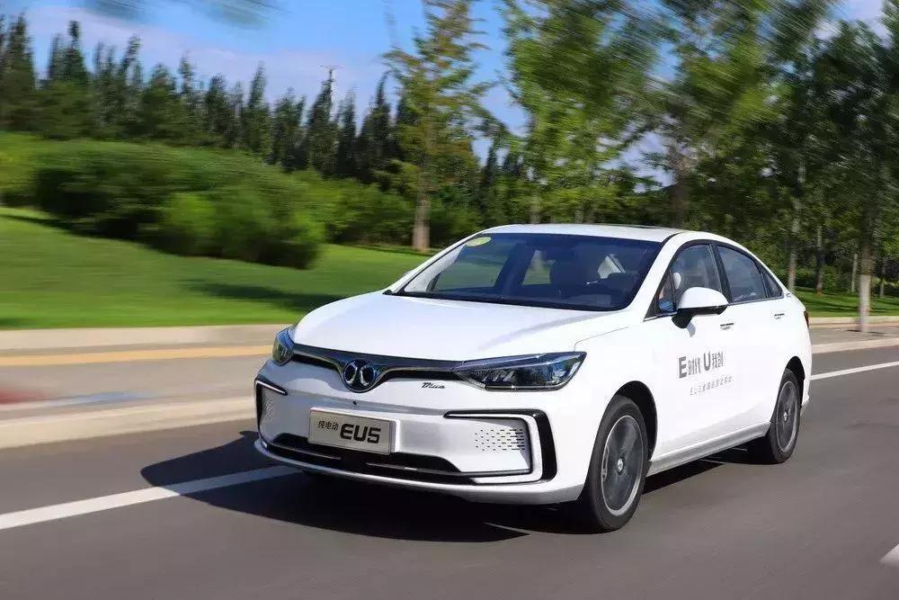 适合跑滴滴快车的5款车，省油省心还便宜！