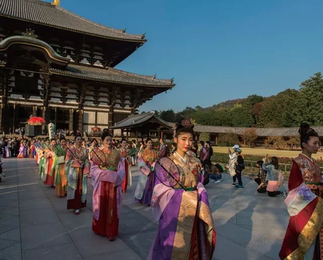 为了一群鹿而去一座城!日本奈良如何从“穷乡下”逆袭...