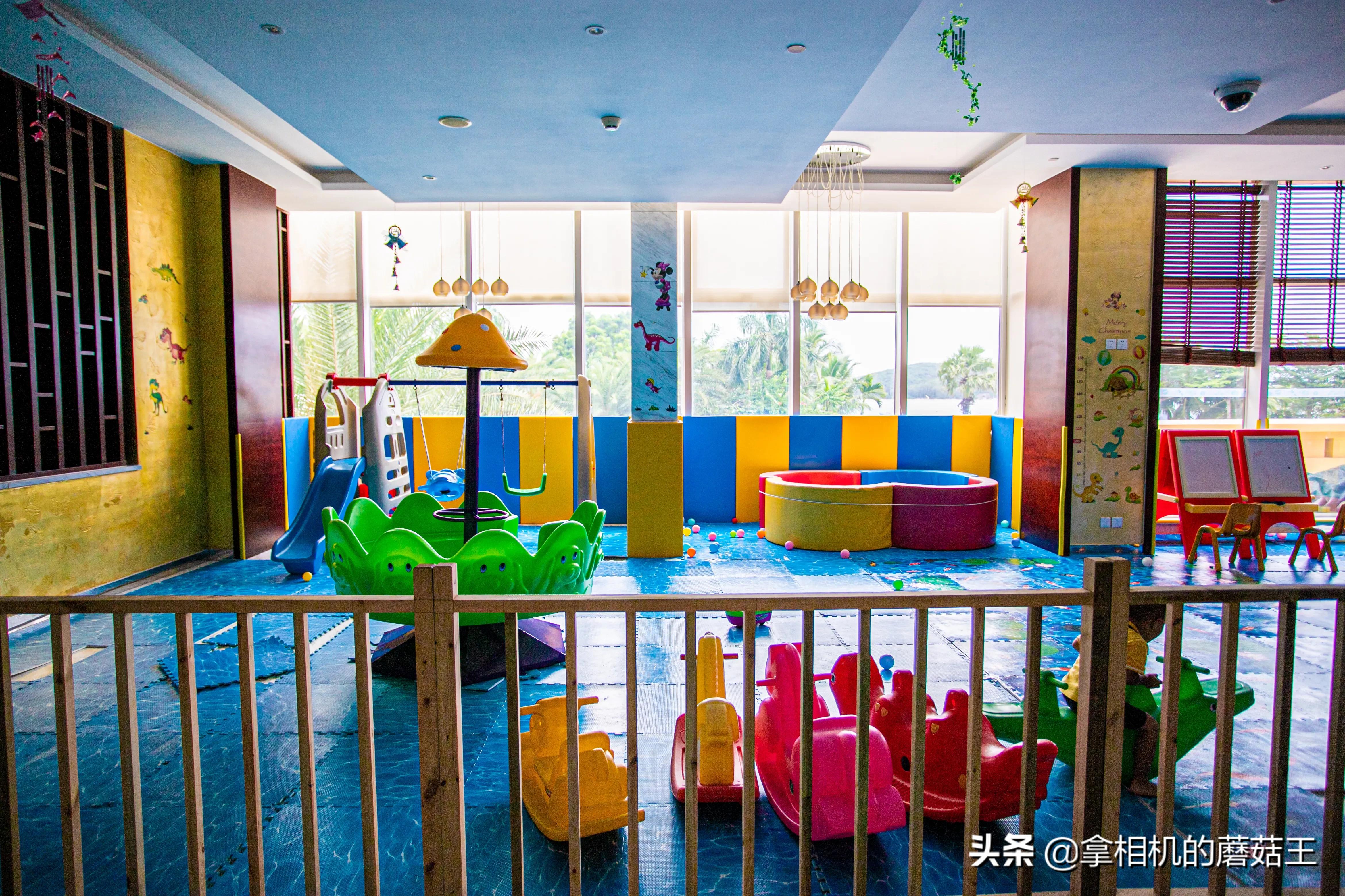 三亚住一个月的海景酒店,三亚比较好的海景酒店