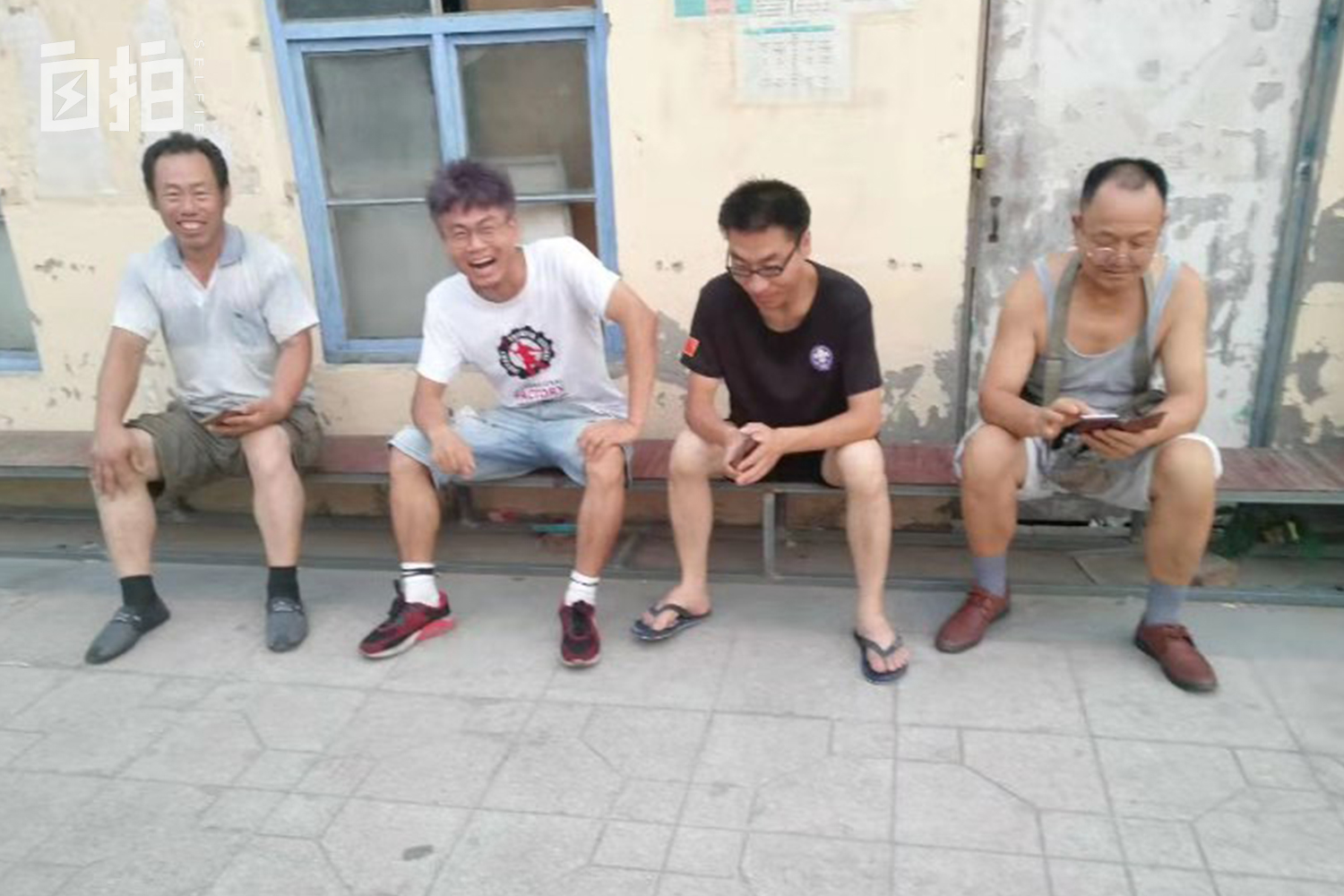 我高中辍学,打工十年,如今当上文学杂志主编