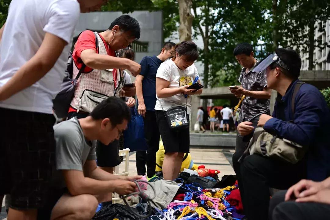 倒卖一夜暴富，我从梦里笑醒了