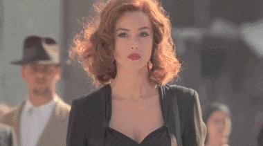 “眉笔”用英语怎么说？这些化妆品口语很实用！