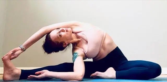 髋部太紧怎么办,髋部太紧