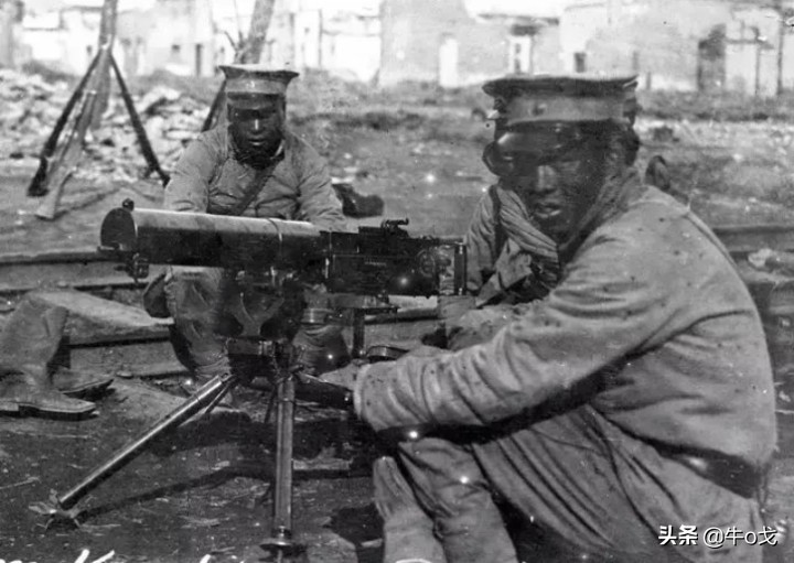 二战最好的轻机枪和重机枪,轻机枪和重机枪的区别在哪