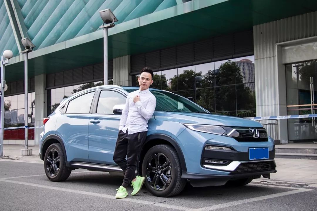 潮鞋与机车,潮鞋和跑车