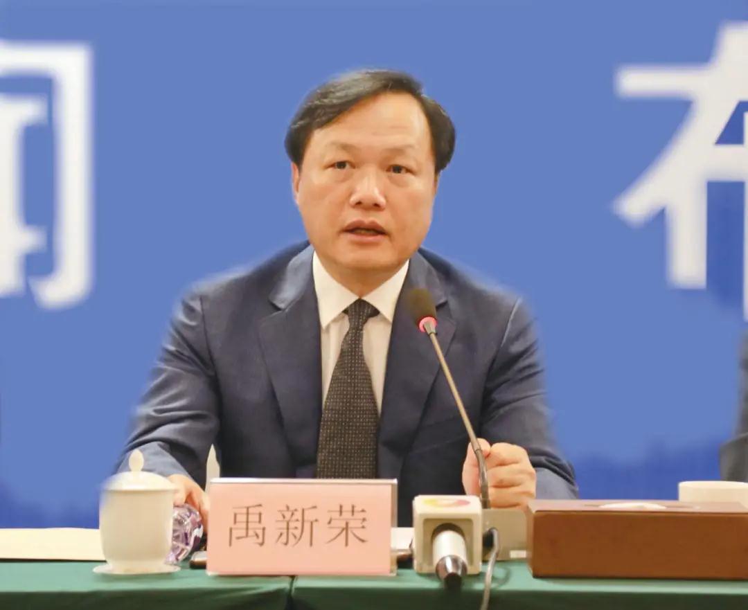 向着全面建成小康社会目标前进,向社会主义现代化强国奋勇前进