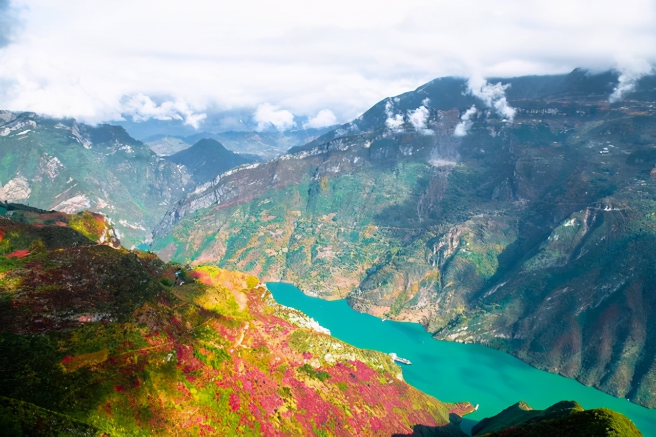重庆三峡巫山云巅,重庆人间仙境南滨路