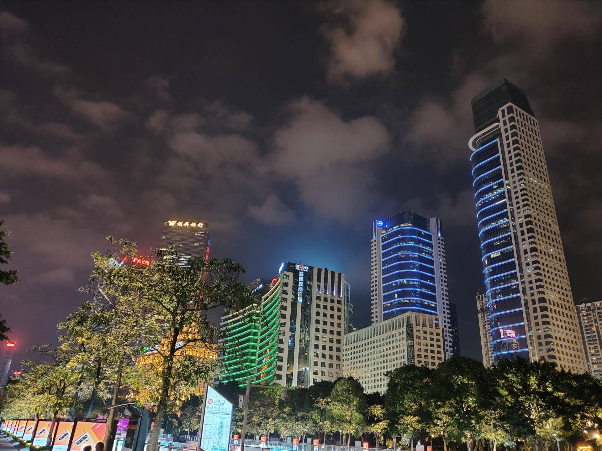 opporeno普通版测评2021,opporeno系列最值得入手的手机